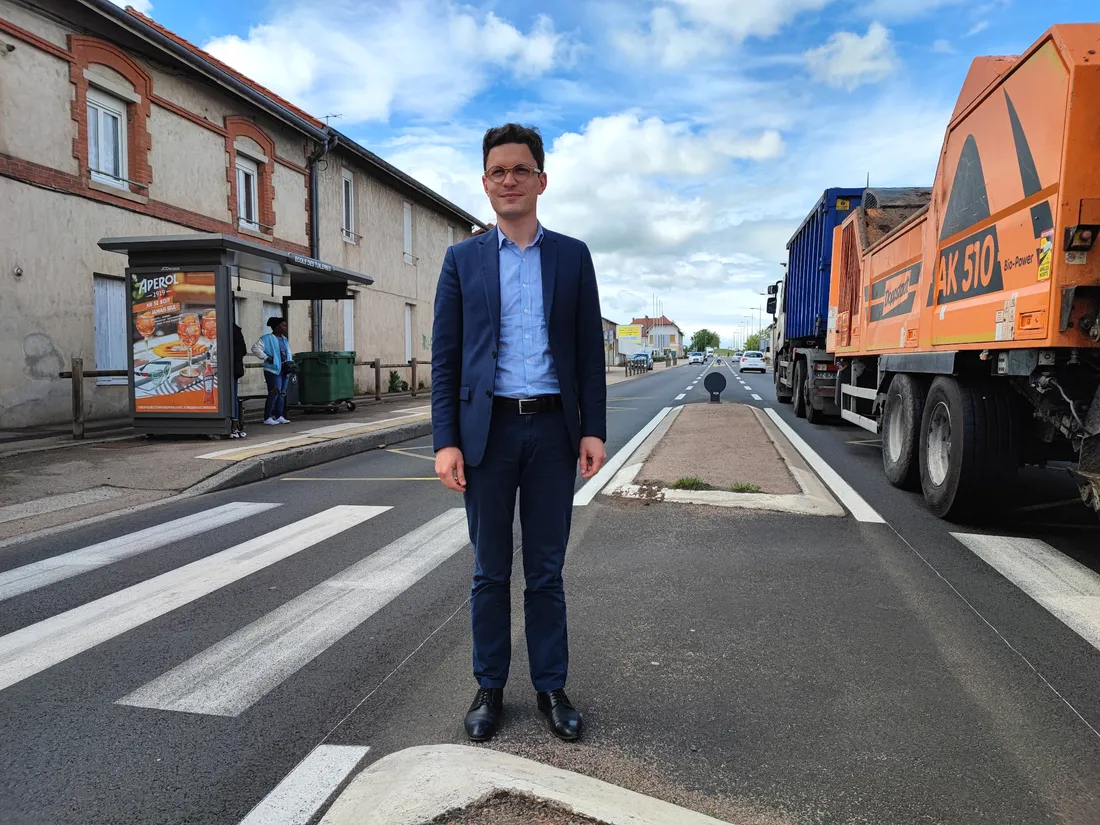 Mably : Antoine Vermorel sur la RN7 à Mably