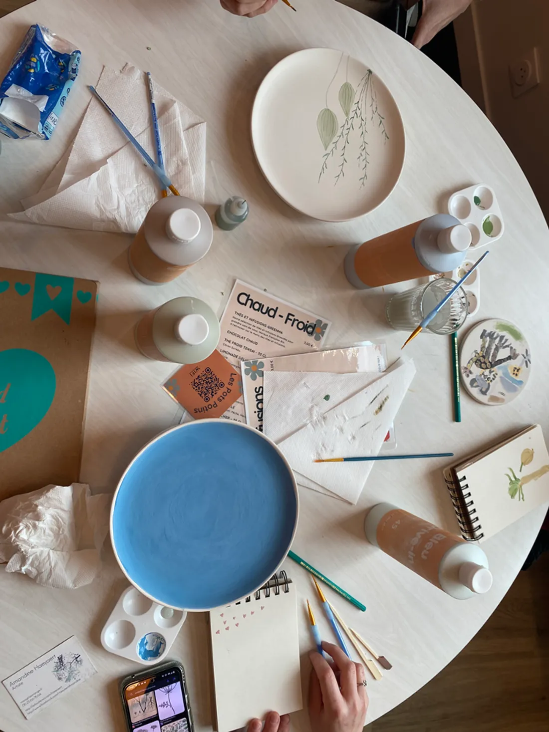 Pots Potins table peinture 