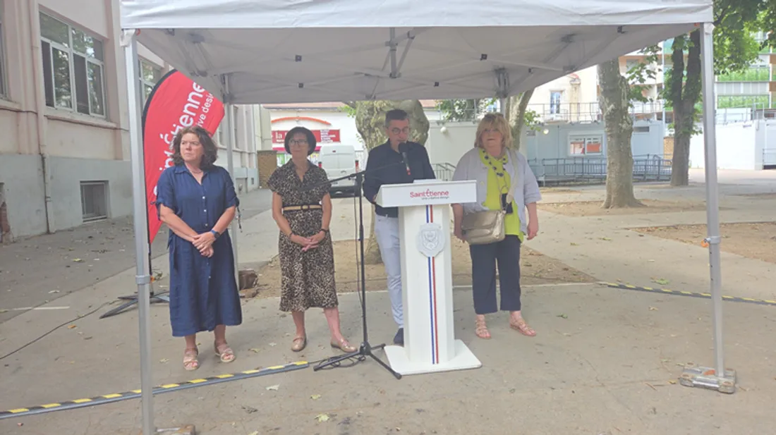Conférence à l'école élémentaire Jacquard