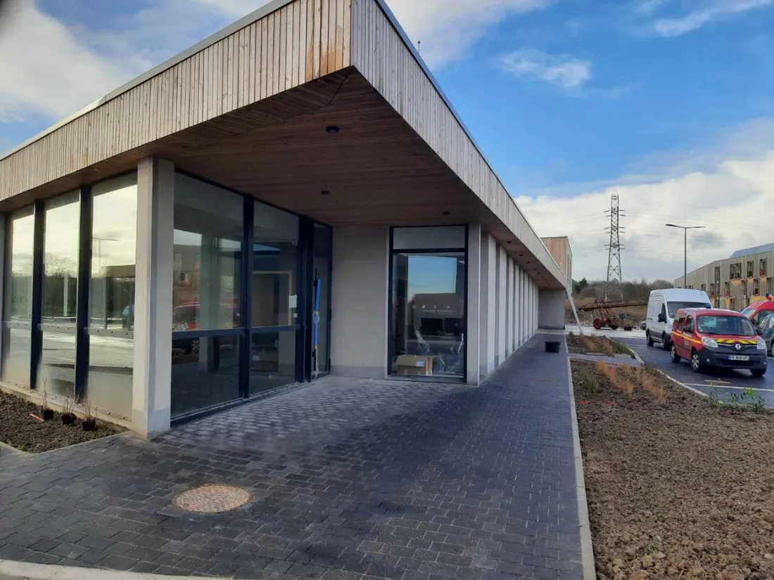 CIS Saint-Omer - Entrée du bâtiment 