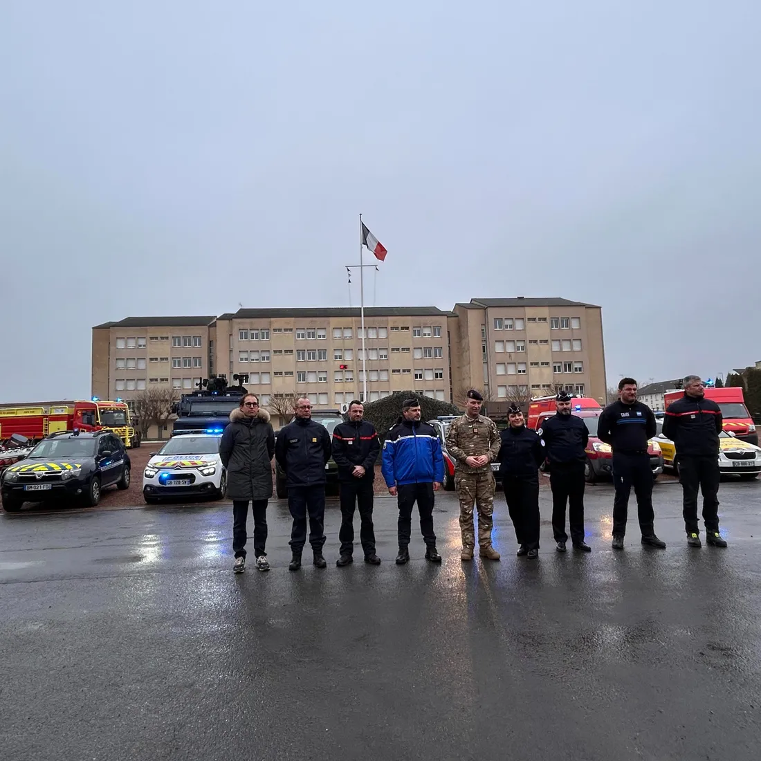 La 1 ère garnison de combat voit le jour dans les Ardennes. 