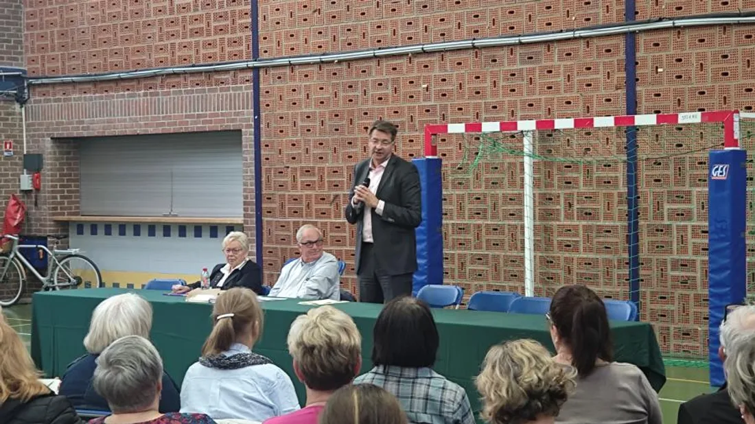 Le maire de Dunkerque, Patrice Vergriete, est venu présenter ses idées et a répondu aux questions. 