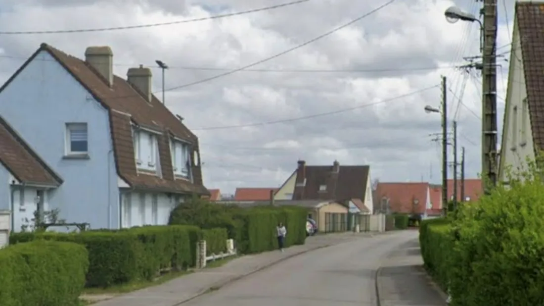 Les faits se sont produits rue Séraphine Leseux. 