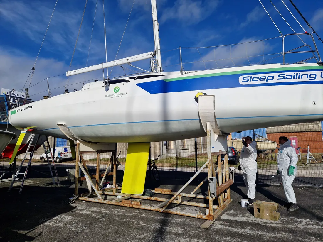 C'est l'heure de poser l'antifouling sur Rêve de souffle