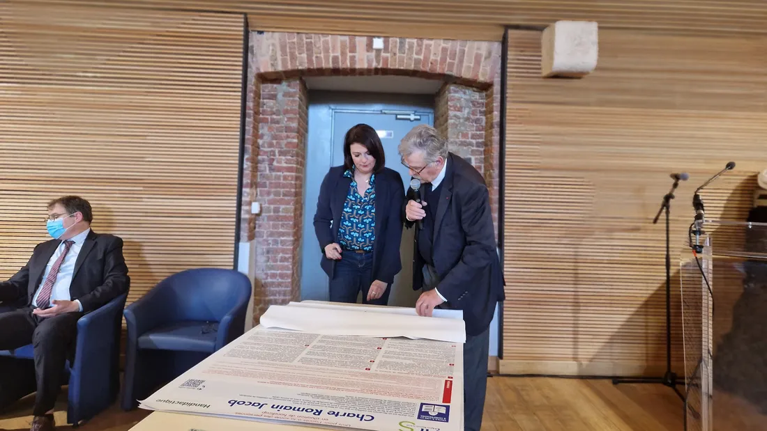 Les centres hospitaliers de Saint-Omer et d'Aire-sur-la-Lys ont signé la charte Romain Jacob