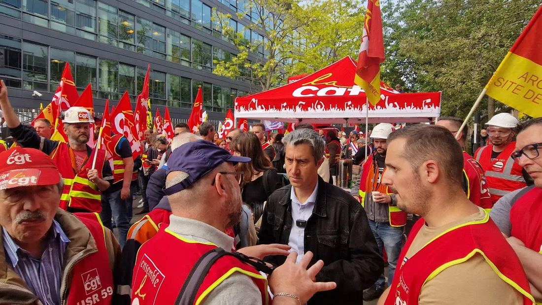 De nombreuses personnalités politiques. Ici François Ruffin, député Ecologiste et Social. 