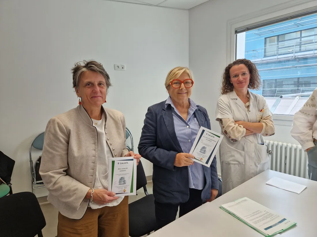 Natacha Bouchart, maire de Calais et Sophie Pasquier, sage-femme-coordinatrice