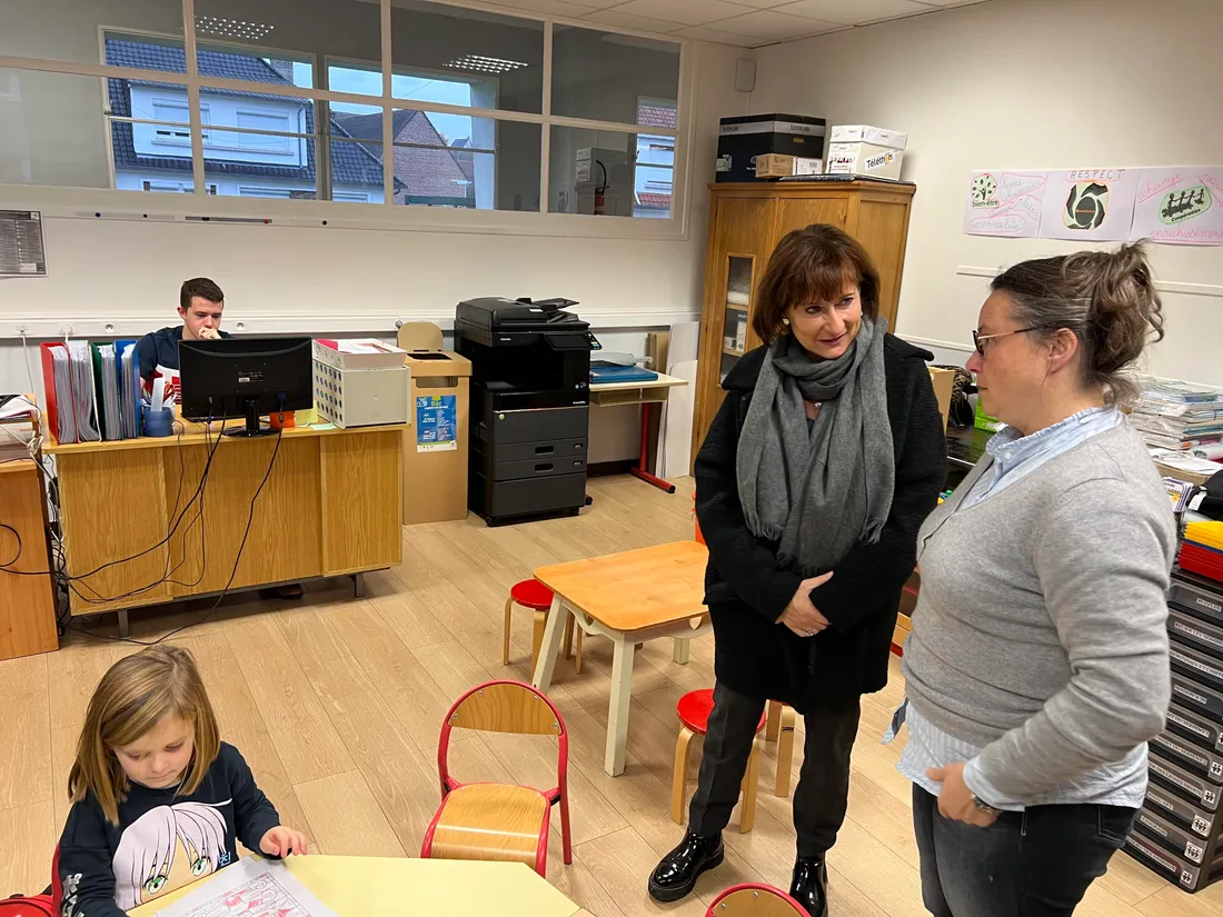 La rectrice s'est rendue dans une école de Wizernes jeudi matin.