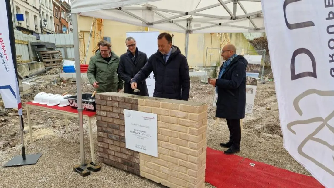 La première pierre a été posée le vendredi 12 décembre.