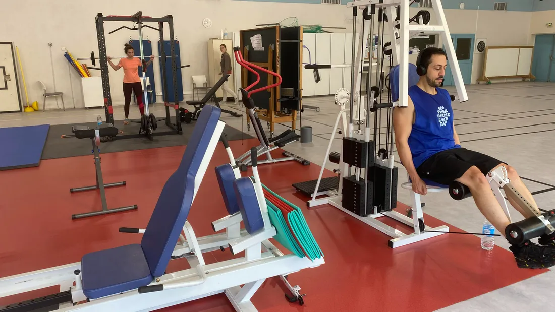 Les agents de l'hôpital peuvent profiter de la salle de sport durant leur pause du midi.