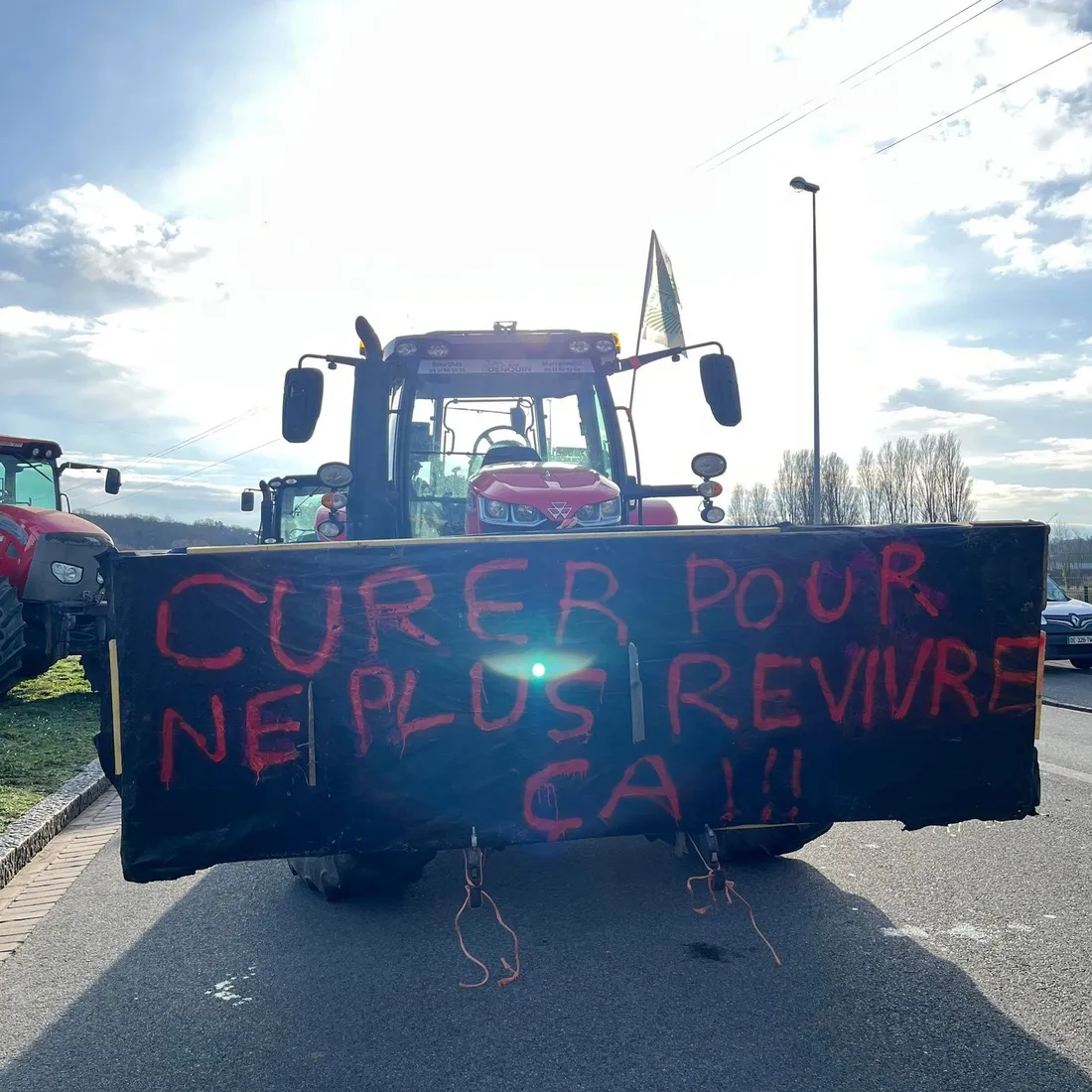 Les agriculteurs demandent un curage des canaux de la région. 