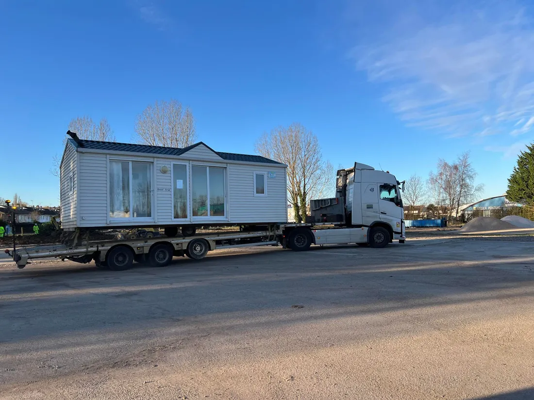 Les premiers mobil-homes sont en cours d'installation.