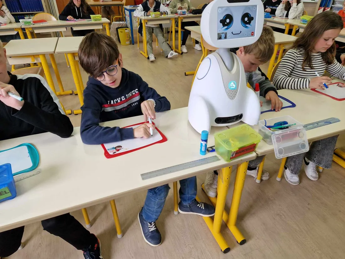 Le robot a été déployé durant plusieurs mois dans l'école de Longuenesse. 