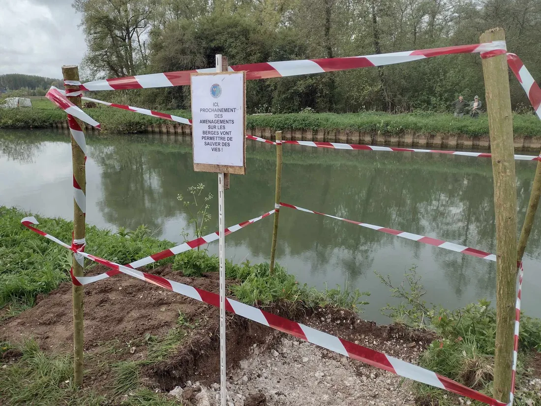 Le chantier est en cours sur les berges 