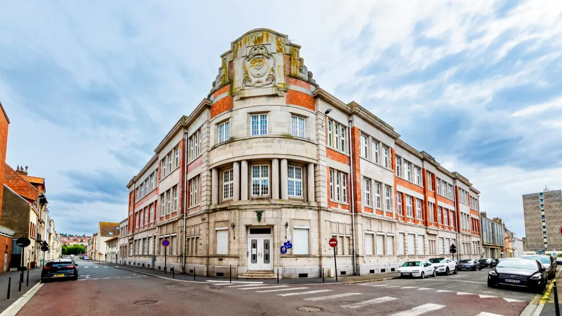 Page Facebook lycée Cazin