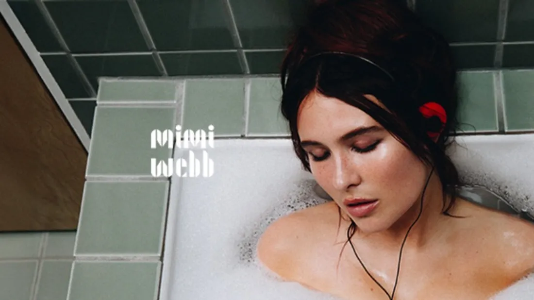 Mimi Webb - "Eyes Closed"