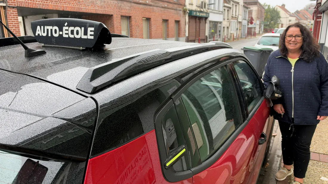 Face à l'augmentation du prix du carburant, la leçon de conduite a augmenté de 5 euros. 