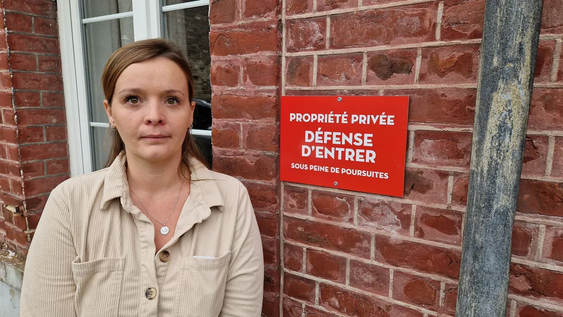Pour Coralie ce sera impossible d’assister à la démolition de sa maison qu’elle a du mal à quitter. 