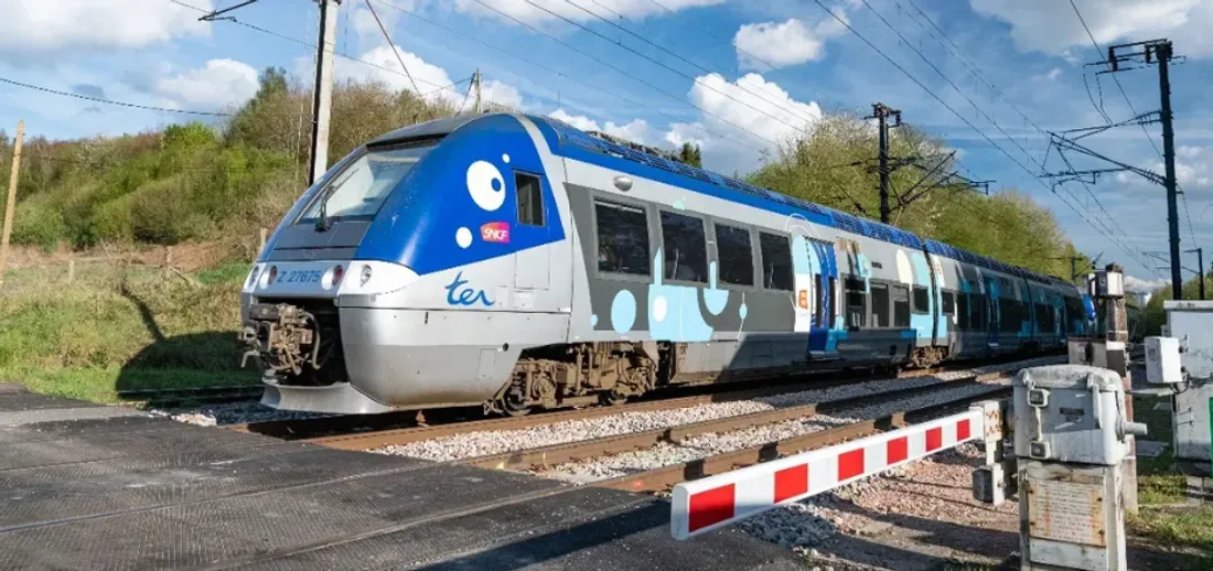 Les trains sont à l'arrêt entre Calais et Dunkerque