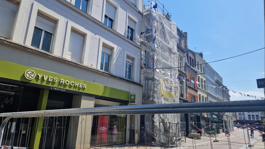 Des magasins ont du fermer pour des raisons de sécurité.