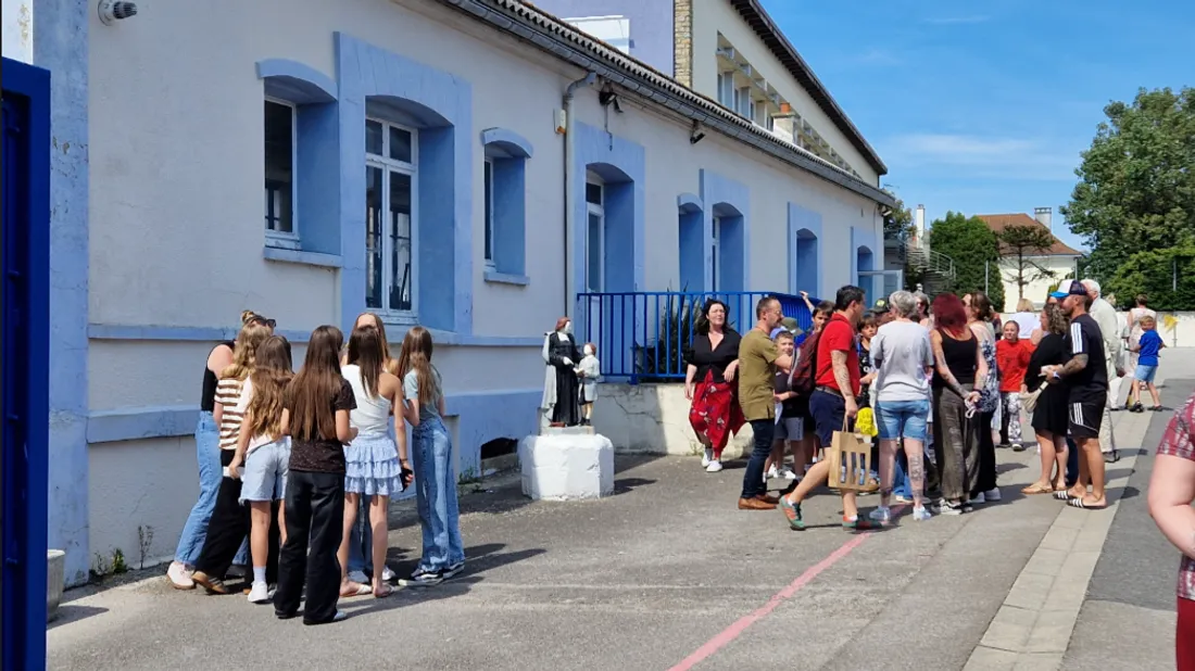 Les enfants continueront de découvrir les fruits frais chaque semaine.