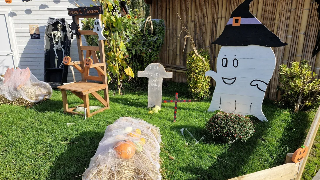 Les décors ont commencé à être installés fin septembre. 