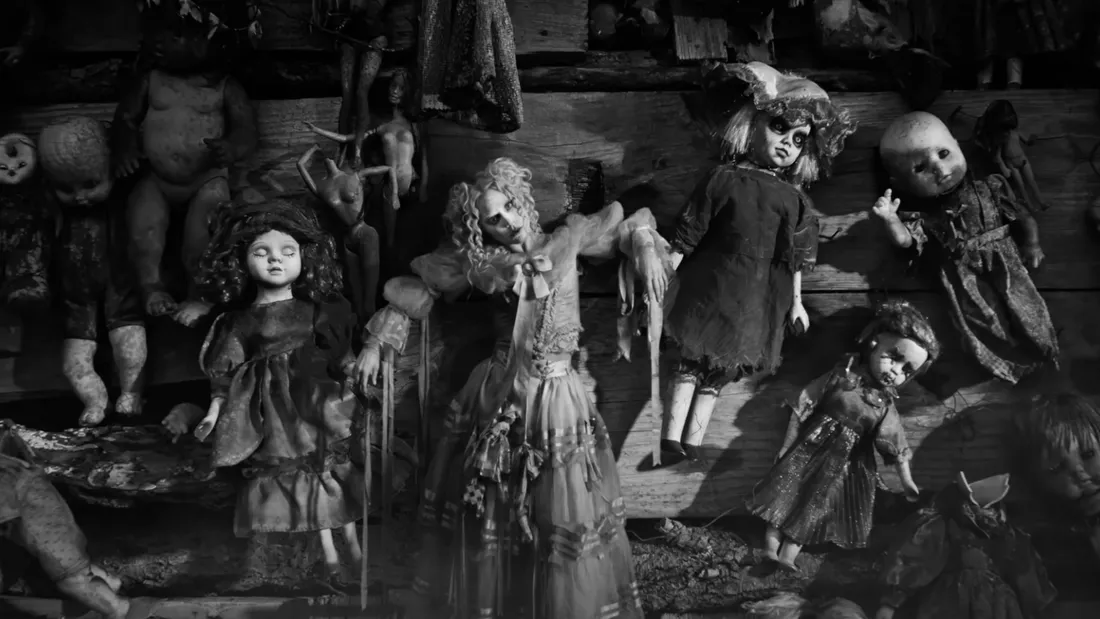 LADY GAGA - THE DEAD DANCE 