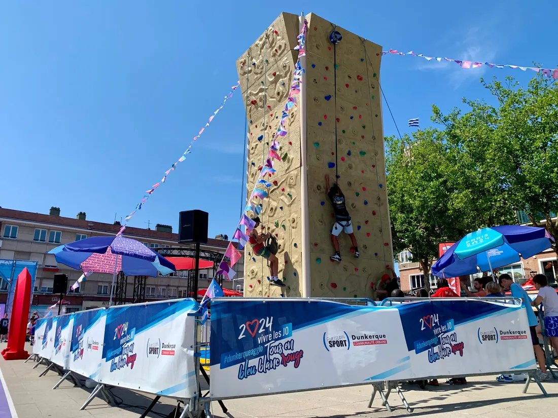 Le village olympique attire les foules place Jean-Bart