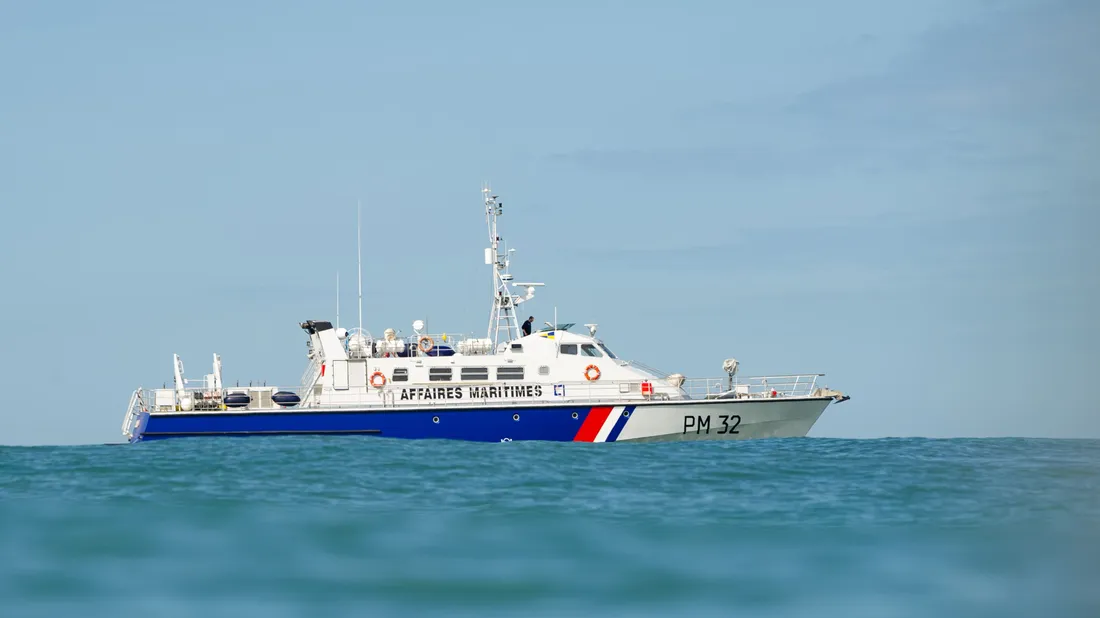 Les forces de l'ordre sont rapidement intervenus pour secourir les exilés.