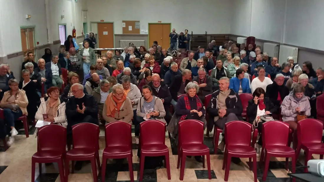 Le public sera accueilli à la salle du Foyer. 