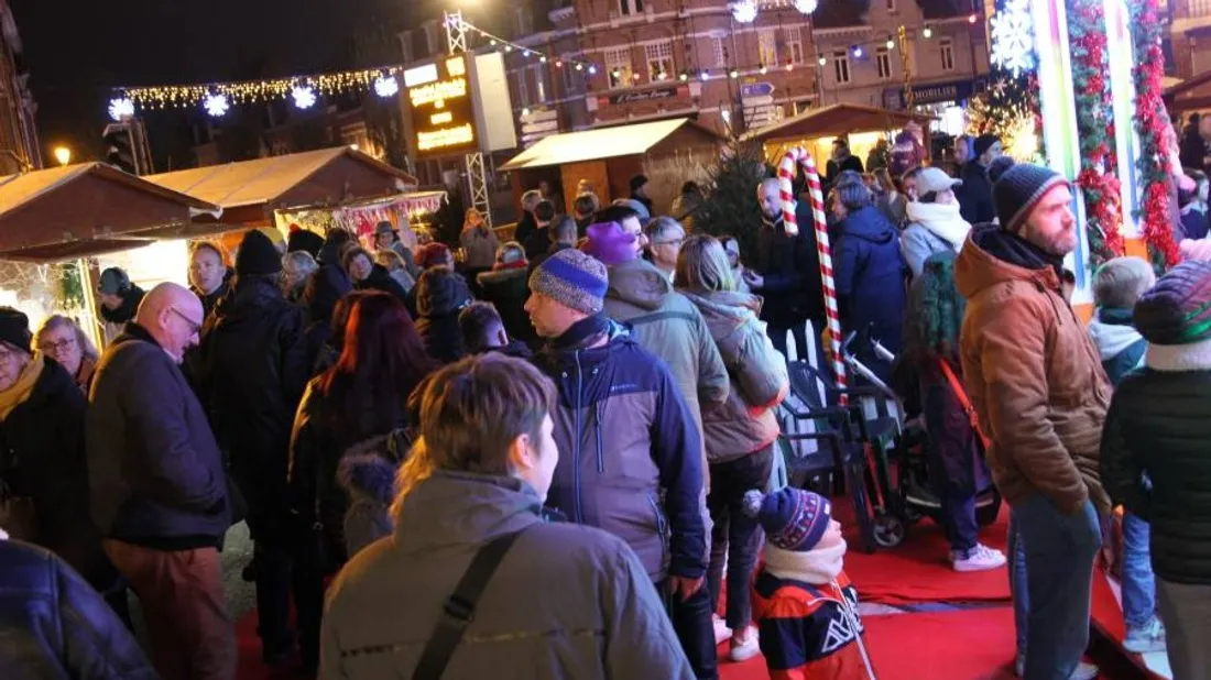 Le marché de Noël débutera le vendredi 5 décembre à partir de 18H00.  