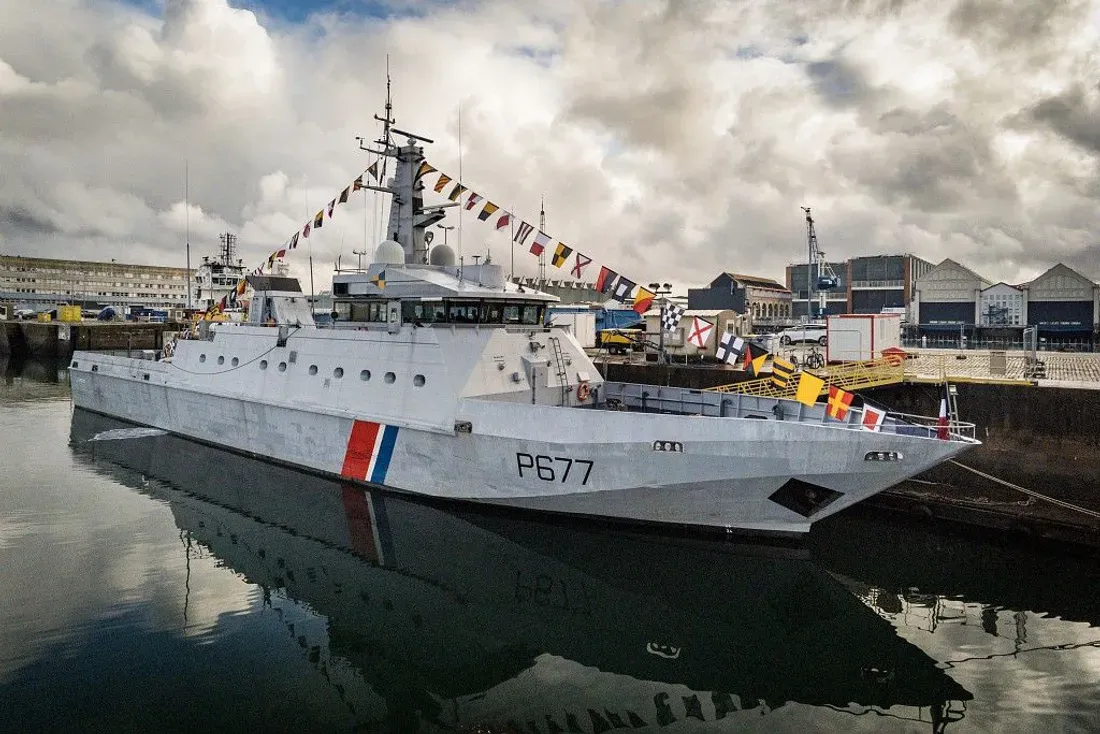Opération de sauvetage en mer au large de Calais