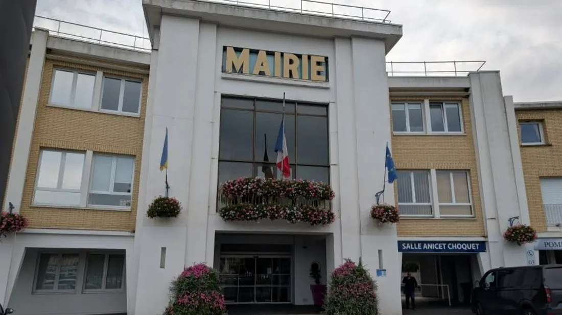 Le rendez-vous est donné à la salle Anicet Choquet, située à côté de la mairie. 