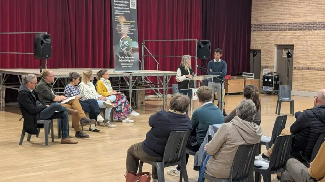 Les professionnels se sont présentés au public. 