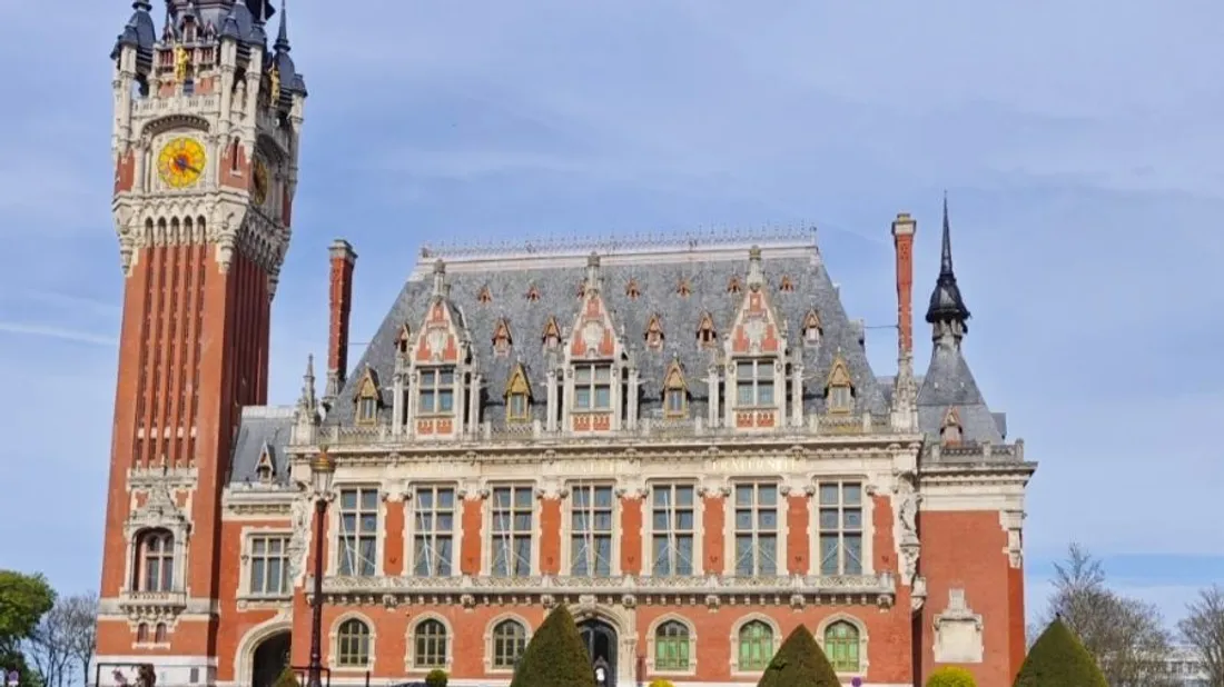 La ville de Calais lance un appel à bénévoles. 