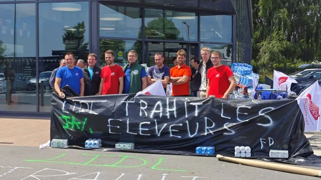 La FDSEA, les Jeunes Agriculteurs et la FNPL dénoncent la rupture d'un accord. 