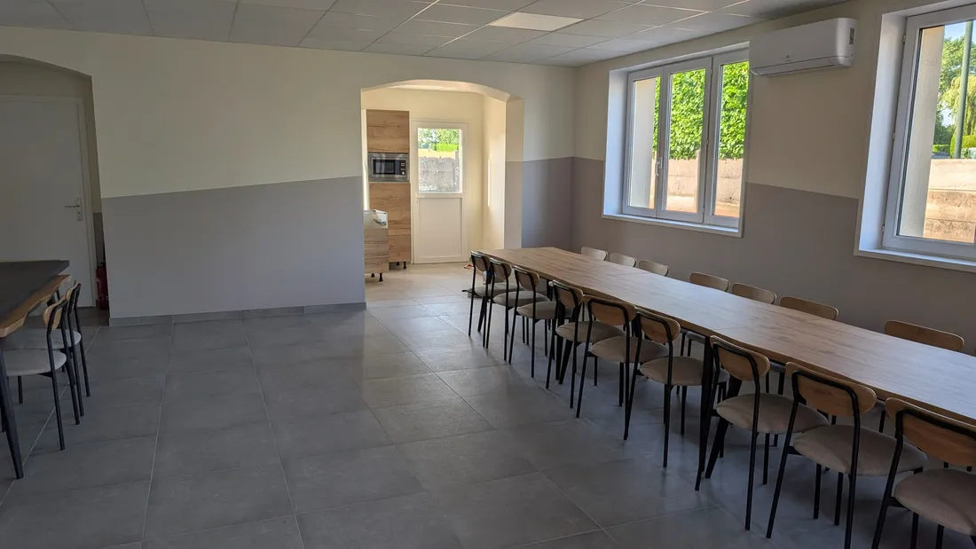 La salle des associations est rénovée. 