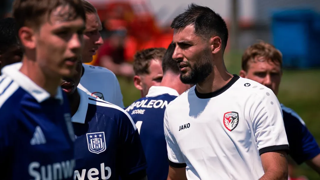 Théo Brusco découvre le monde professionnel à 26 ans.