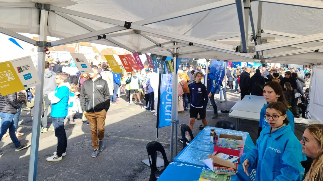 L'UNICEF de Saint-Omer sera présent sur la place de la Ghière jusqu'à midi. 