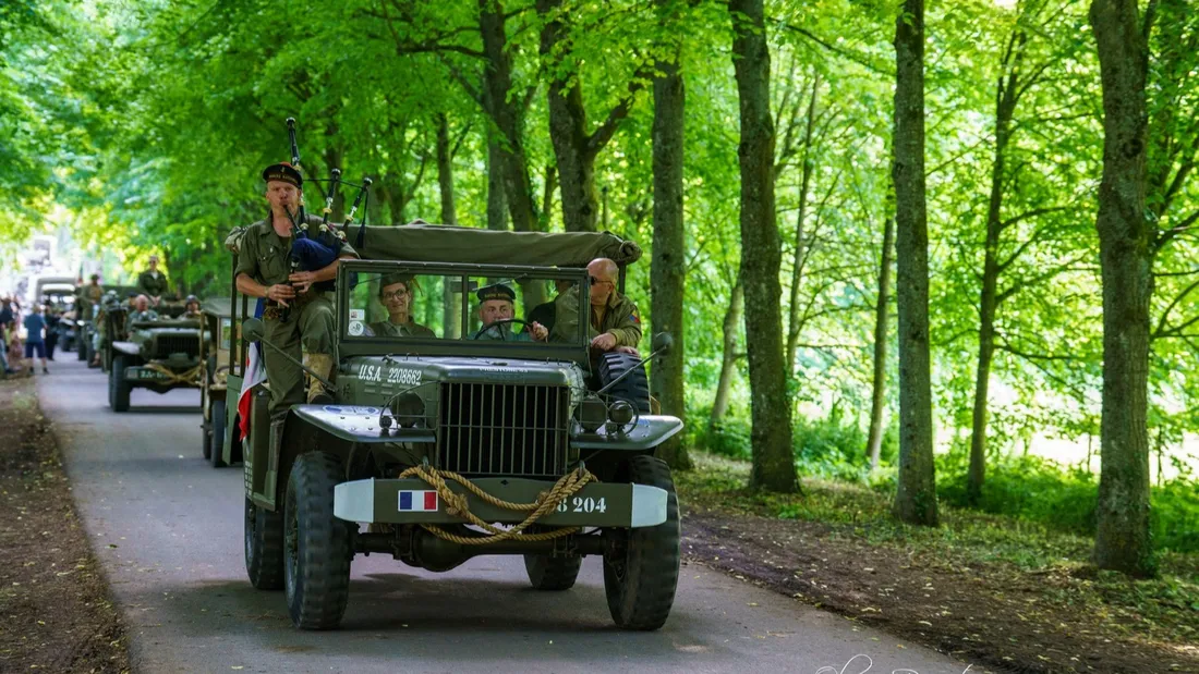 Des reconstitutions historiques de la seconde Guerre - Mondiale.