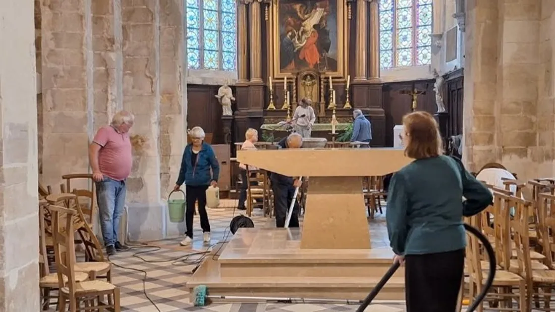 22 bénévoles de la paroisse sont venus nettoyer les lieux après les travaux