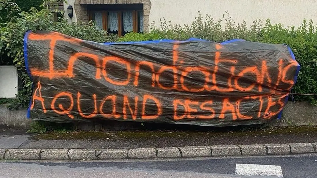 inondations banderoles