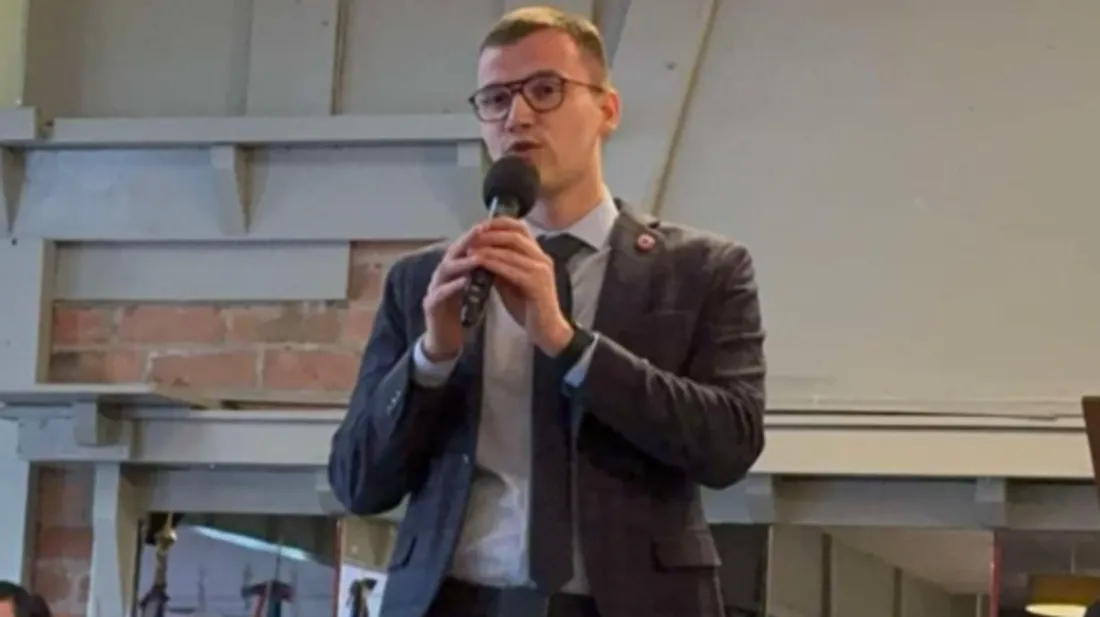 L'ancien député du Nord est toujours présent en Flandre malgré sa défaite en 2024.