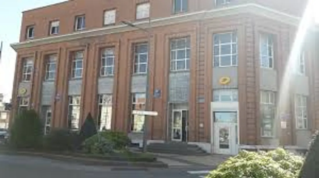 La Poste Calais