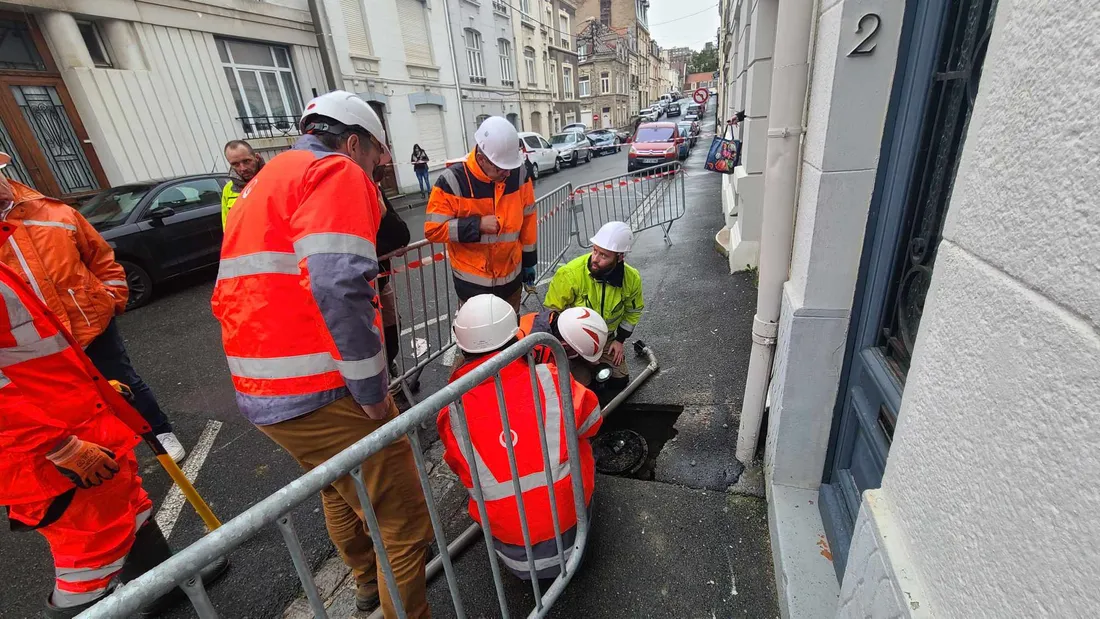 A Boulogne, les spécialistes sont mobilisés après un affaissement de chaussée.