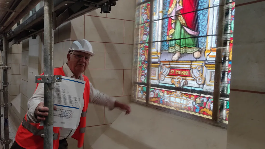 Les murs de la collatérale nord et sud ont été traités contre la mérule.