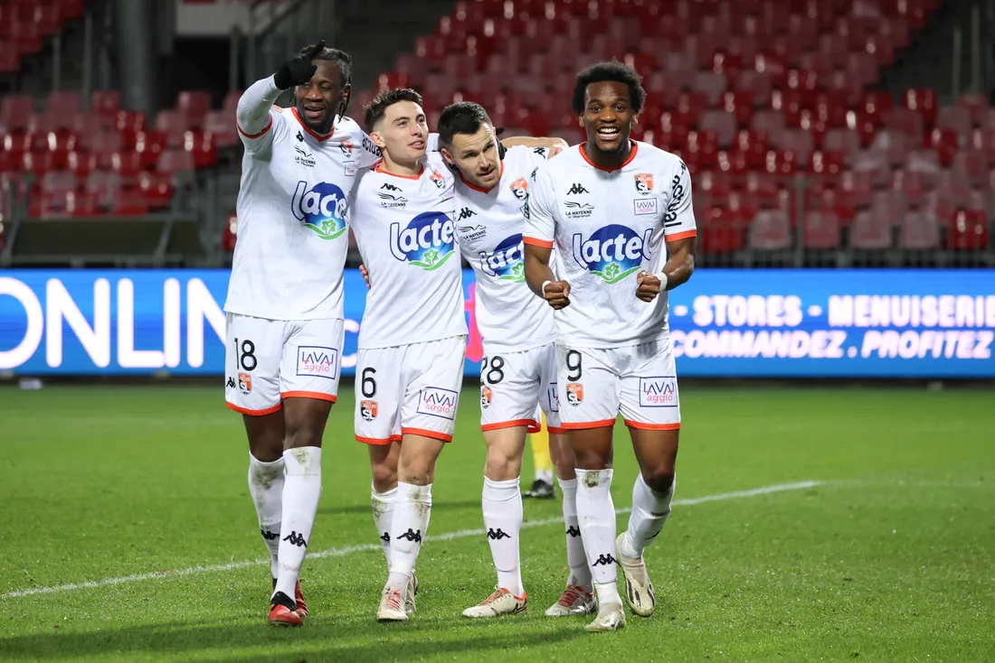Le Stade lavallois a repris sa troisième place face à Concarneau.