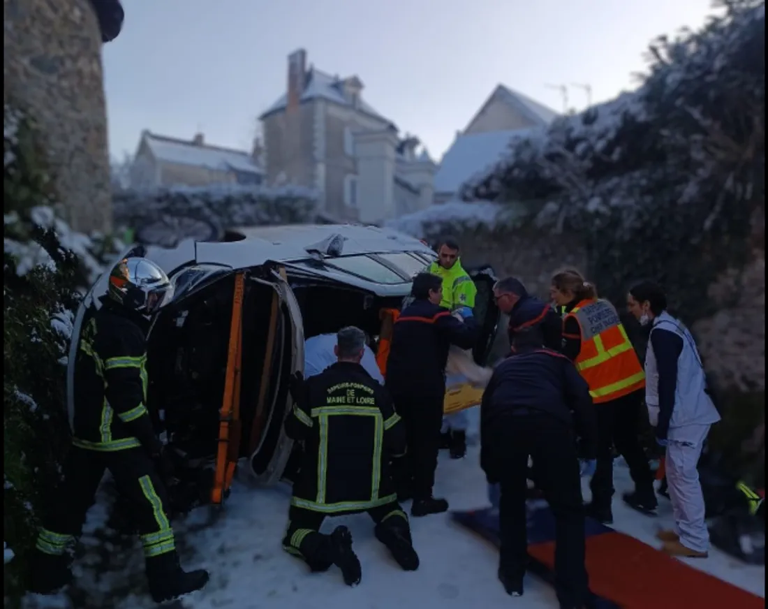 Accident Neige_06 01 26_SDIS 49 - Thomas Moreau