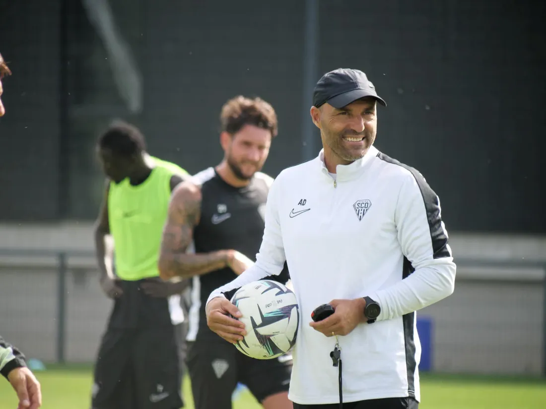 Alexandre Dujeux fête sa centième avec Angers Sco face à Lorient.