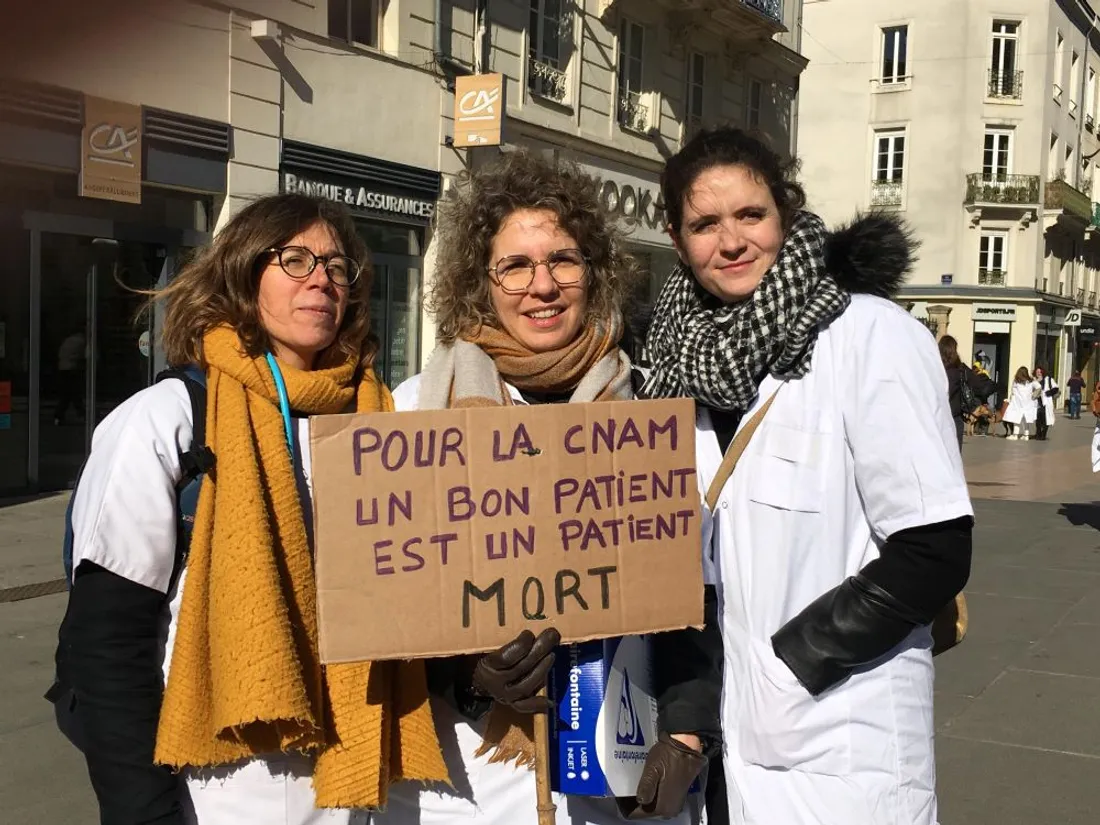CNAM Médecins Manif 49_27 02 23_AVC